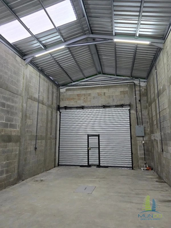 BODEGA EN RENTA ZONA 14 - 6