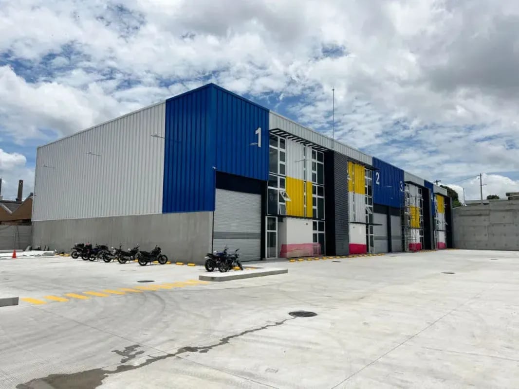 Renta de Ofibodega Industrial de 676 m² en Atanasio Tzul, Zona 12 — Bodega / Ofibodega en Alquiler en Zona 12, Guatemala, Ciudad — foto 1 de 12