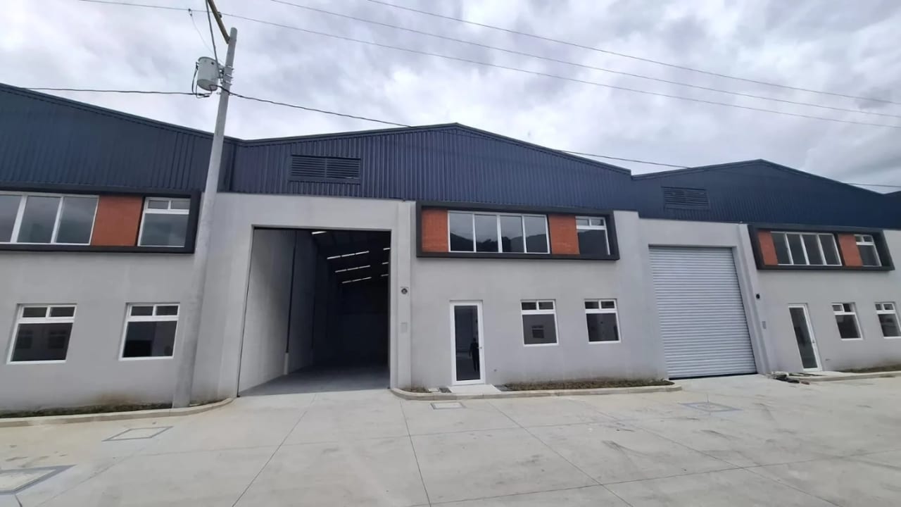 ALQUILO OFIBODEGA EN AMATITLAN - PARQUE INDUSTRIAL DISTRIPARK — Bodega / Ofibodega en Alquiler en Amatitlán, Guatemala, Ciudad — foto 1 de 5